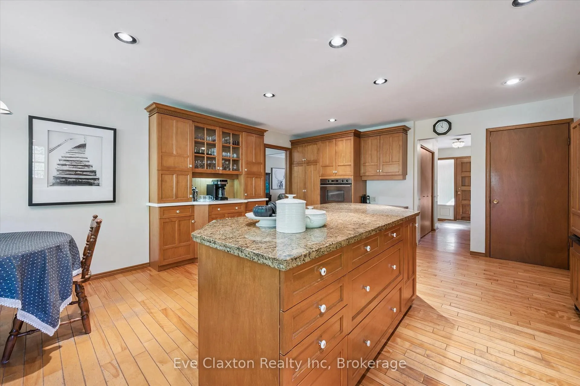 Photo 13 of 2314 Shantz Station Road, Woolwich — HOMEH
