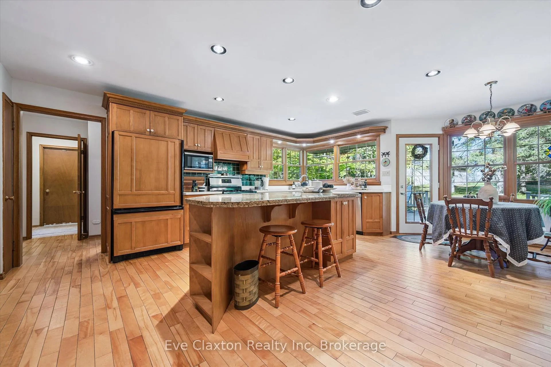 Photo 15 of 2314 Shantz Station Road, Woolwich — HOMEH