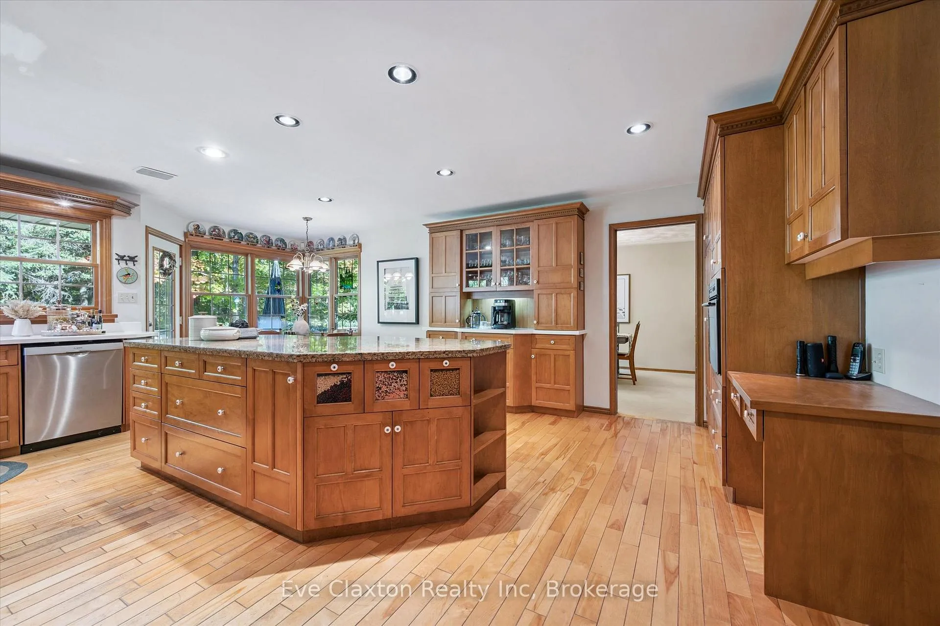Photo 16 of 2314 Shantz Station Road, Woolwich — HOMEH