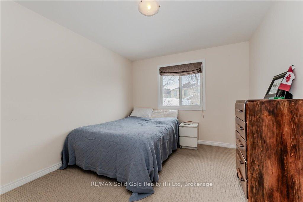 Photo 18 of 157 Porchlight Drive, Waterloo — HOMEH