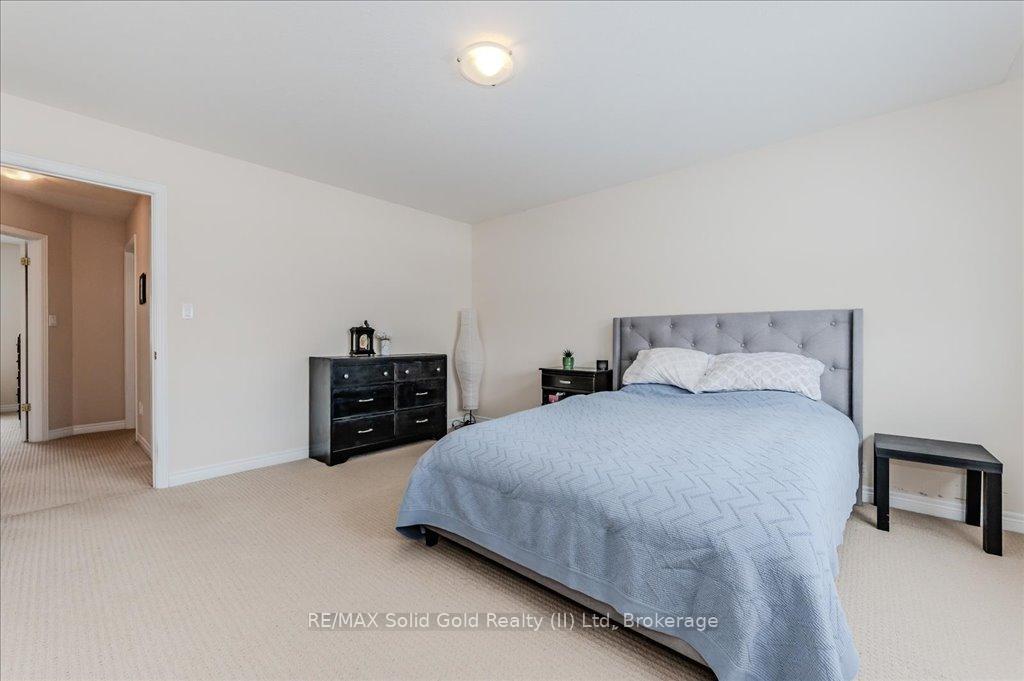 Photo 25 of 157 Porchlight Drive, Waterloo — HOMEH