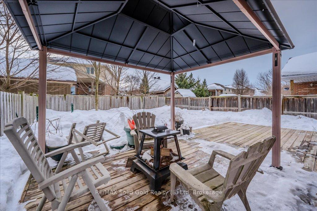 Photo 32 of 157 Porchlight Drive, Waterloo — HOMEH