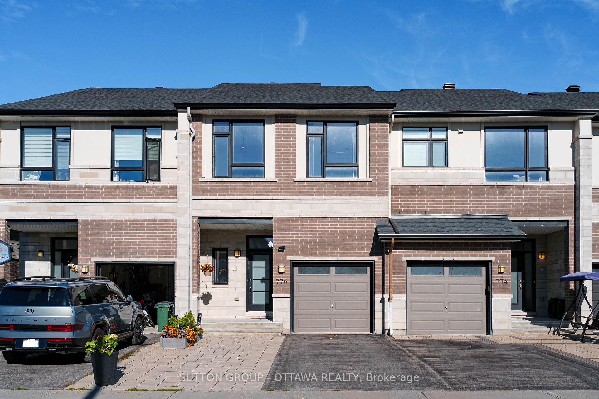 Photo 1 of 776 Carnelian Crescent, Ottawa, Riverside South/Gloucester Glen — HOMEH