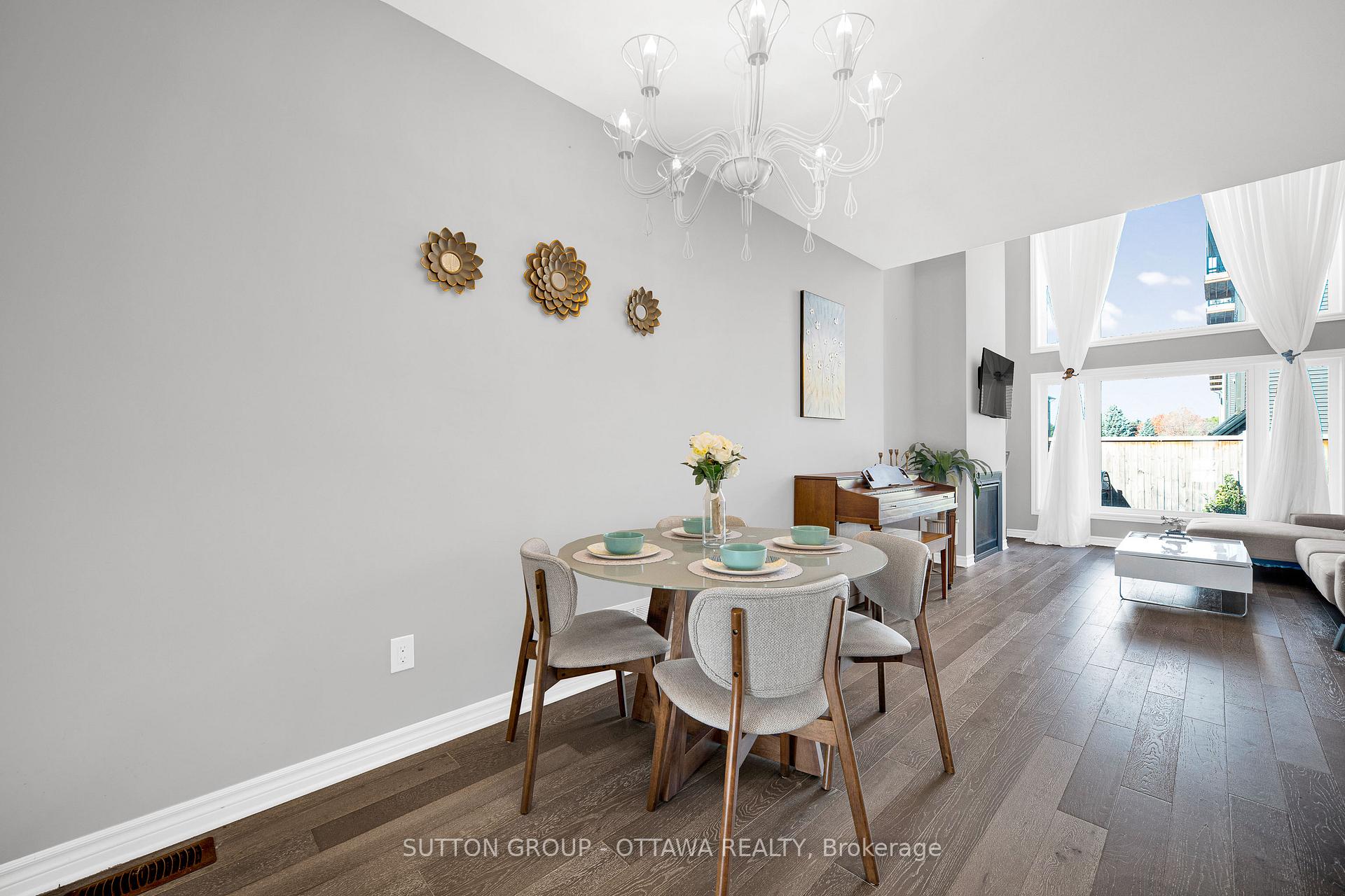 Photo 8 of 776 Carnelian Crescent, Ottawa, Riverside South/Gloucester Glen — HOMEH