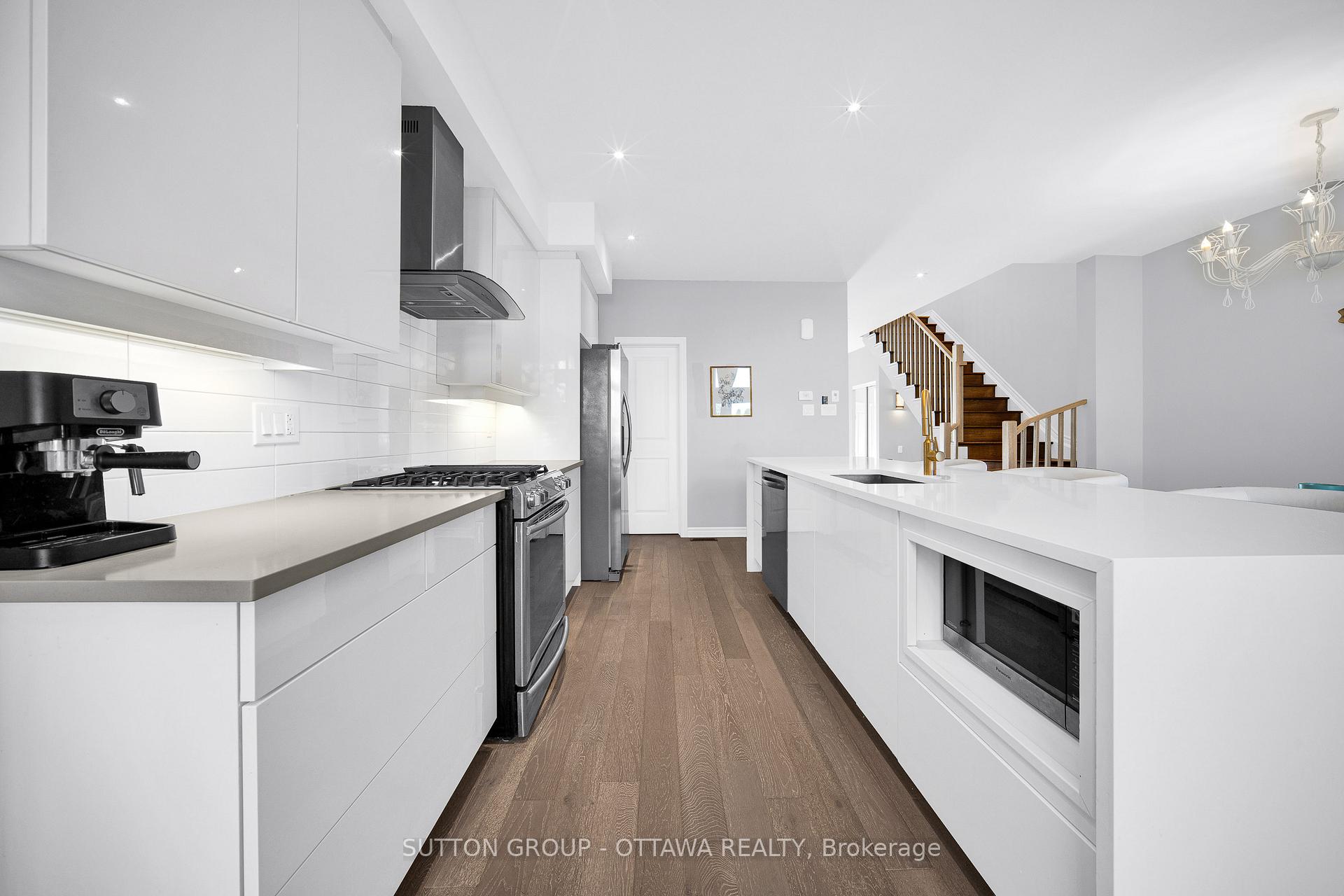 Photo 17 of 776 Carnelian Crescent, Ottawa, Riverside South/Gloucester Glen — HOMEH