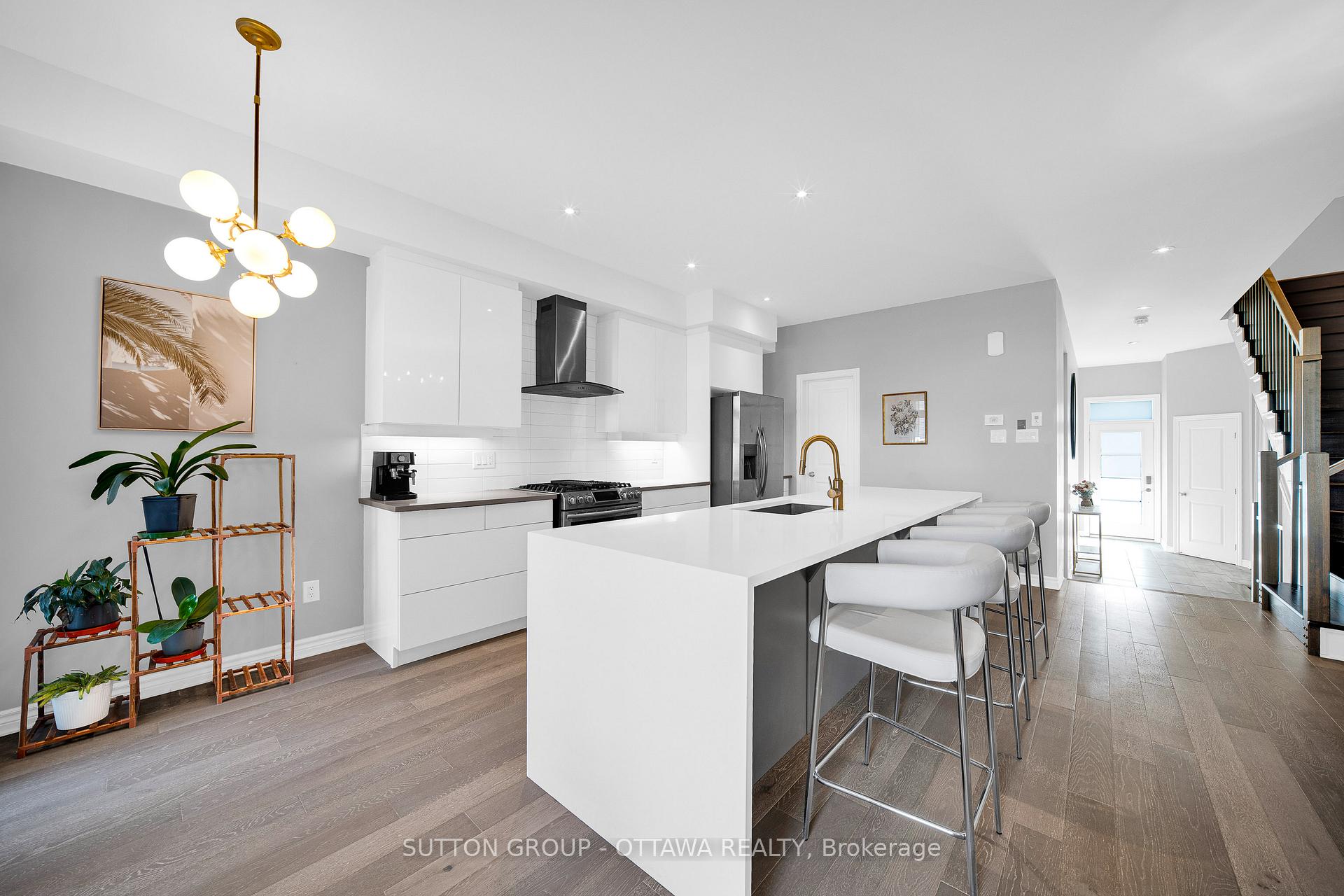 Photo 13 of 776 Carnelian Crescent, Ottawa, Riverside South/Gloucester Glen — HOMEH
