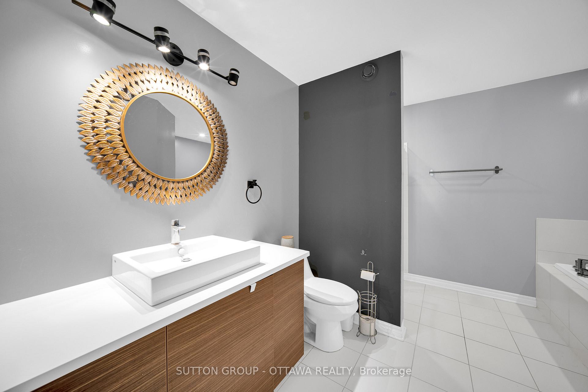 Photo 23 of 776 Carnelian Crescent, Ottawa, Riverside South/Gloucester Glen — HOMEH