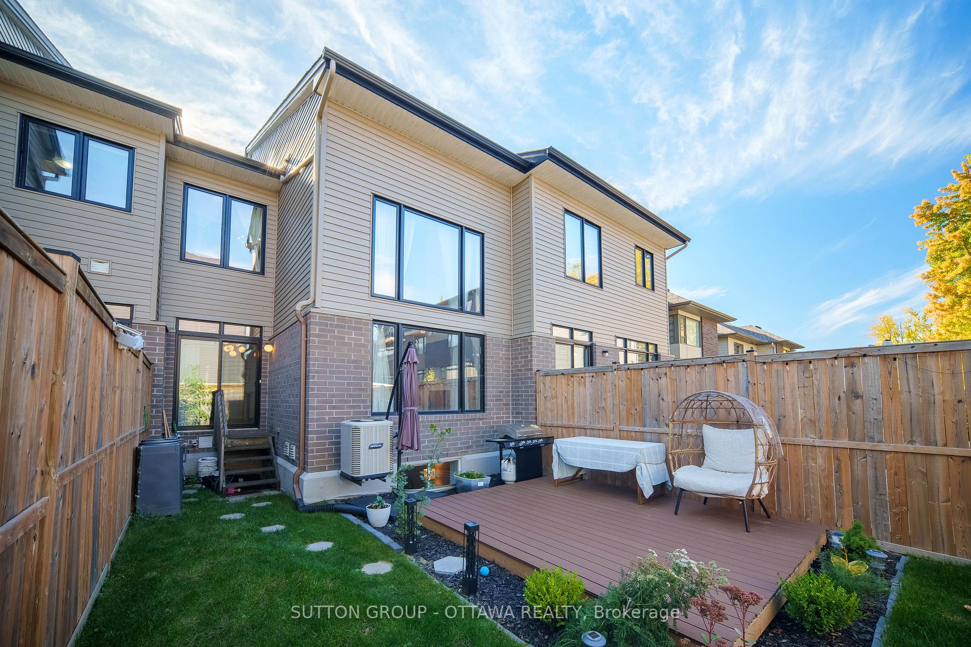 Photo 37 of 776 Carnelian Crescent, Ottawa, Riverside South/Gloucester Glen — HOMEH