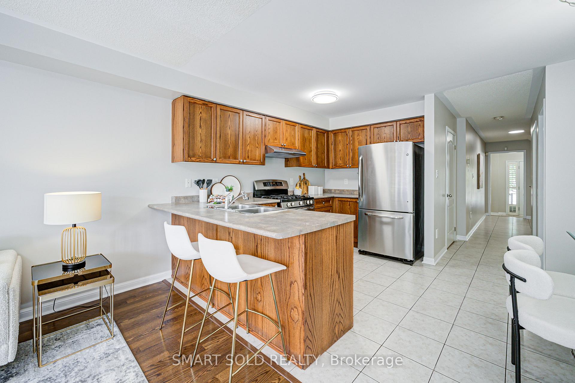 Photo 14 of 19 Muscadel Road, Vaughan, Vellore Village — HOMEH