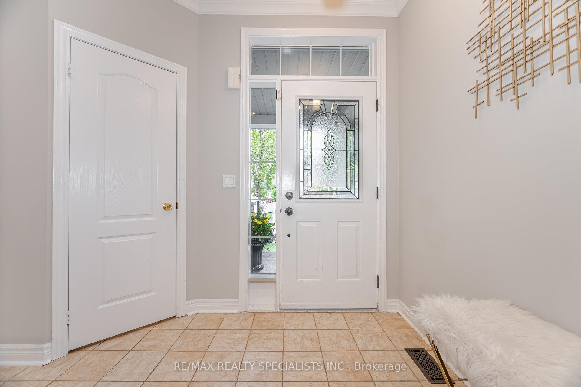 Photo 4 of 146 Moraine Drive, Vaughan, Vellore Village — HOMEH