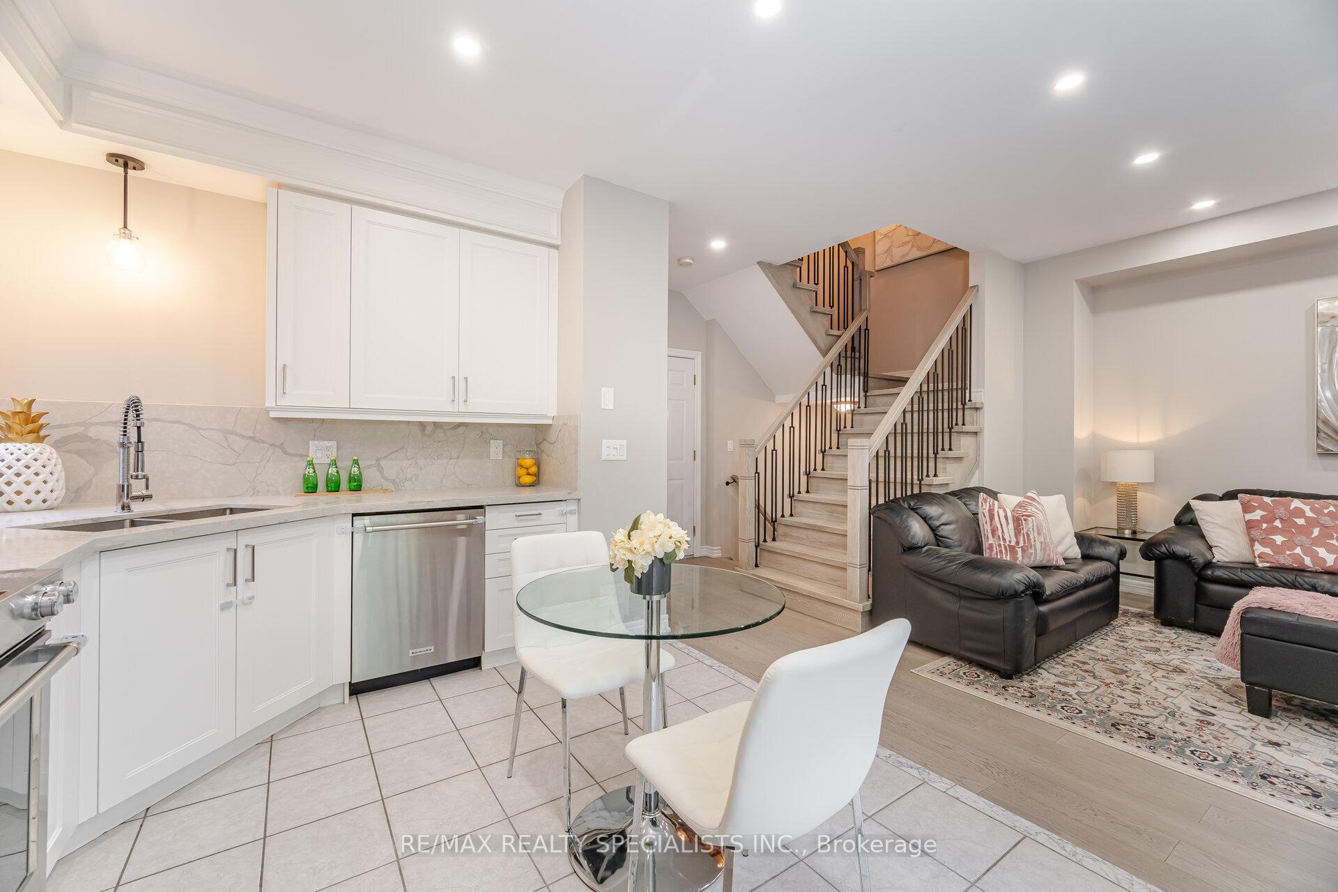 Photo 13 of 146 Moraine Drive, Vaughan, Vellore Village — HOMEH