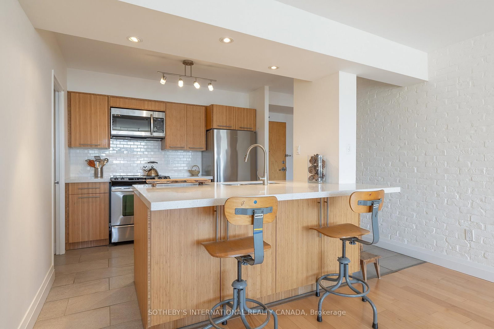 Photo 4 of Unit 308, 70 Mill St, Toronto, Waterfront Communities — HOMEH