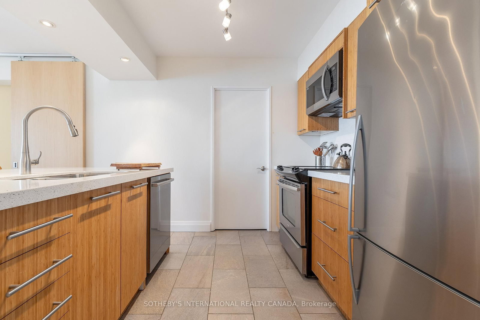 Photo 3 of Unit 308, 70 Mill St, Toronto, Waterfront Communities — HOMEH