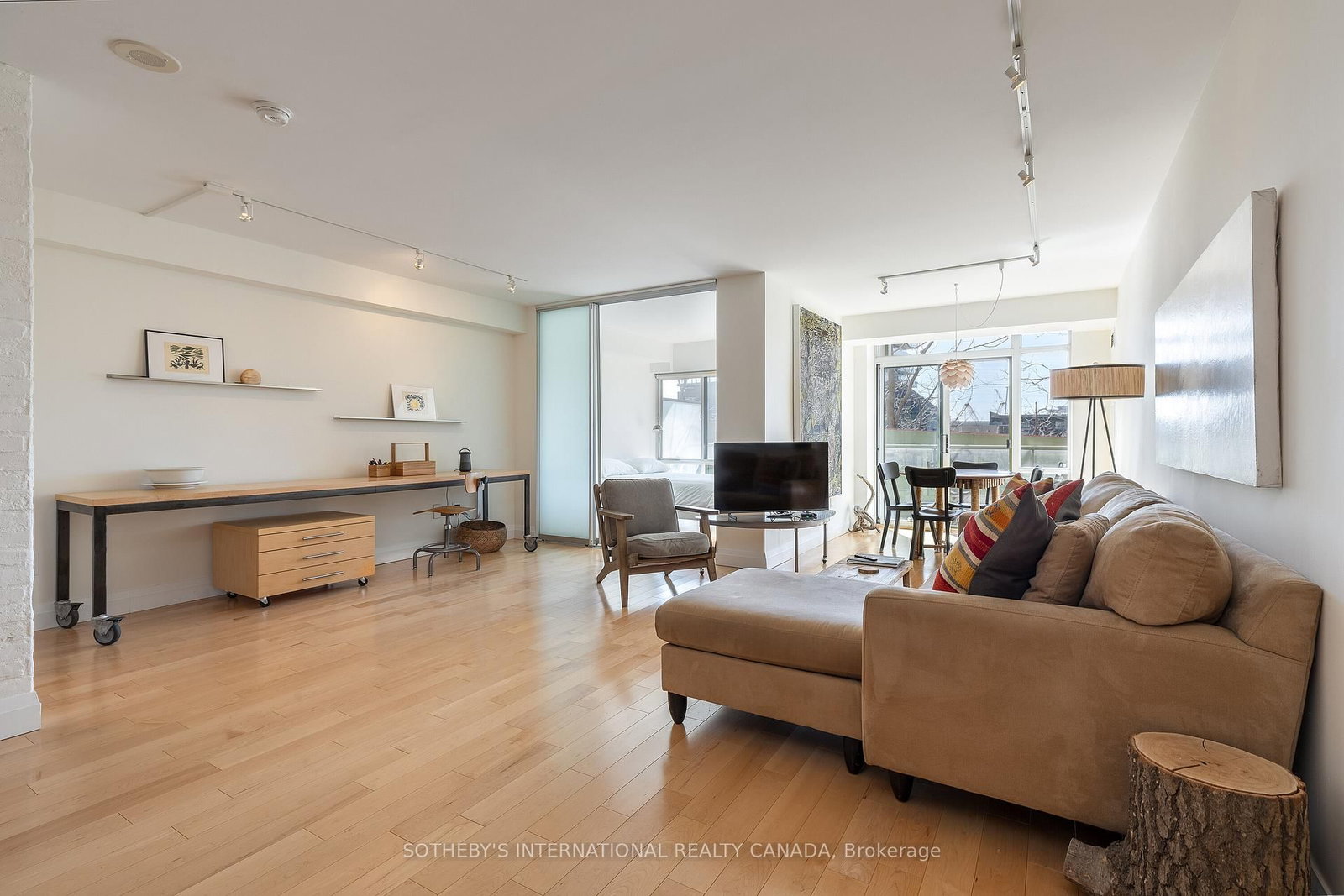 Photo 10 of Unit 308, 70 Mill St, Toronto, Waterfront Communities — HOMEH