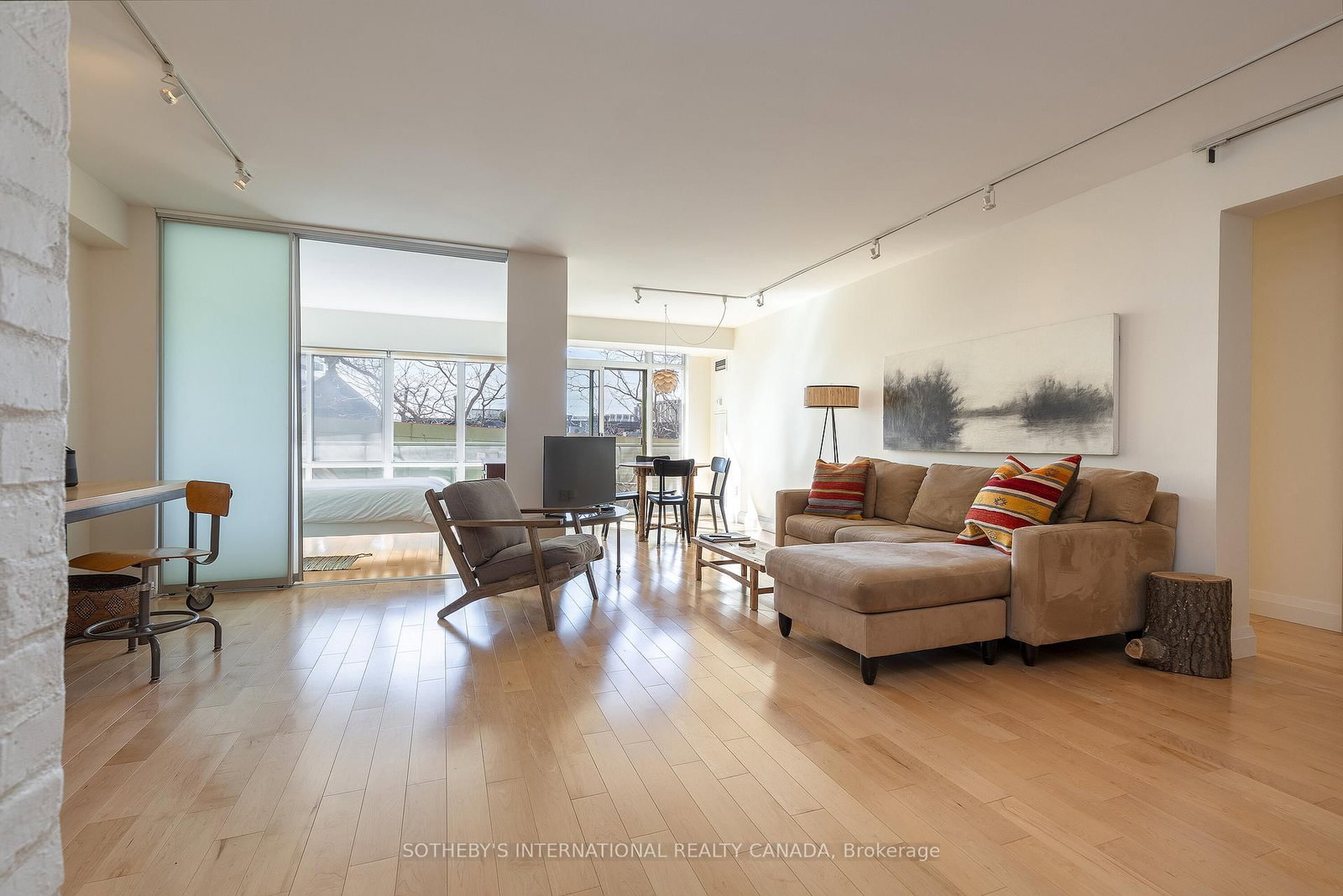 Photo 8 of Unit 308, 70 Mill St, Toronto, Waterfront Communities — HOMEH