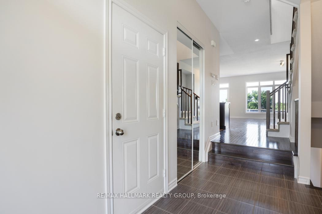 Photo 2 of 68 Nutting Crescent, Ottawa, Riverside South/Gloucester Glen — HOMEH