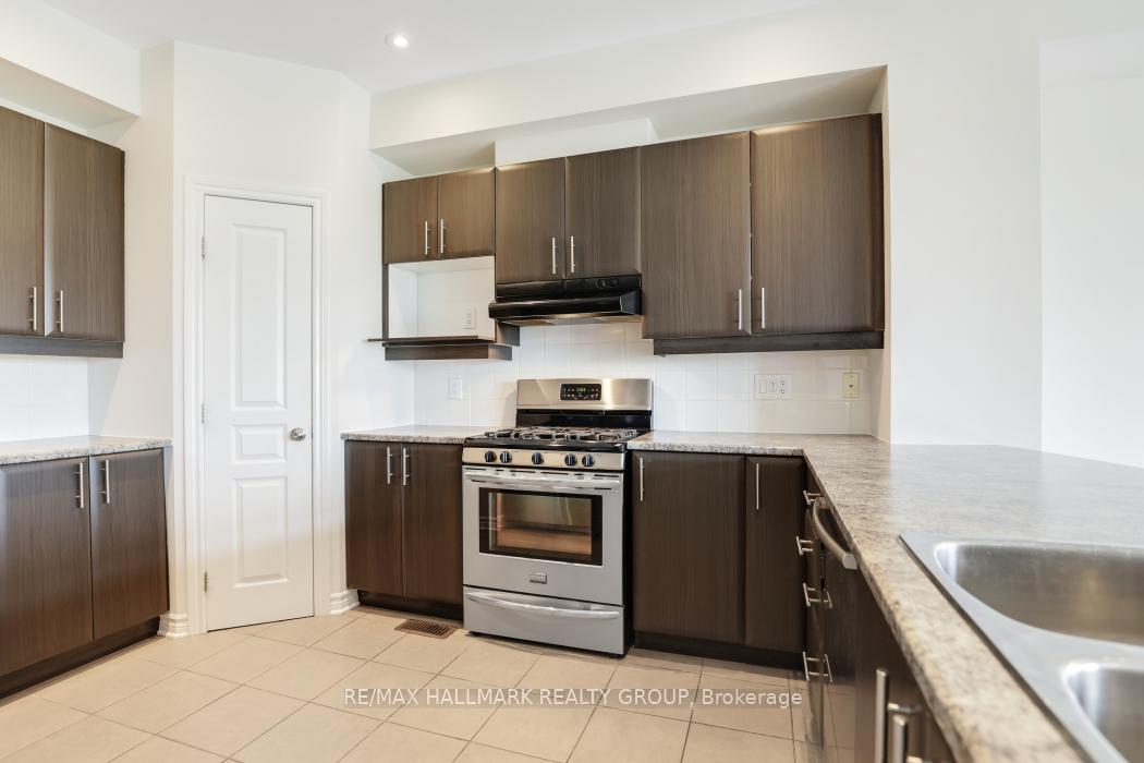 Photo 6 of 68 Nutting Crescent, Ottawa, Riverside South/Gloucester Glen — HOMEH