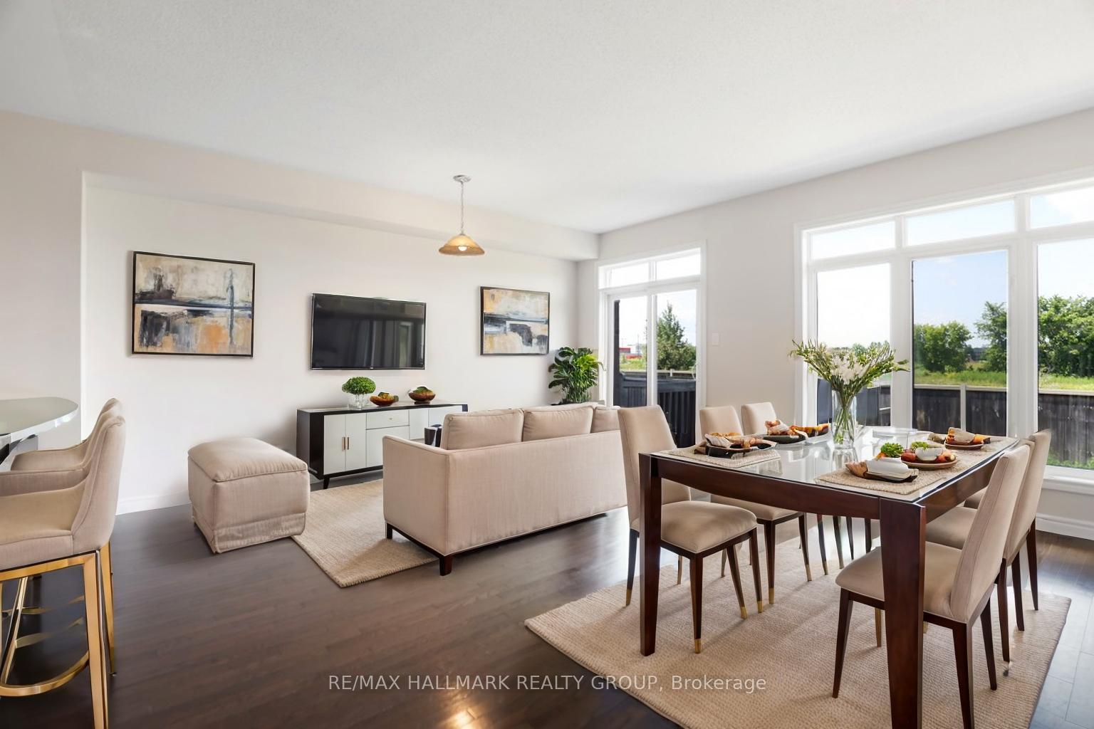 Photo 10 of 68 Nutting Crescent, Ottawa, Riverside South/Gloucester Glen — HOMEH