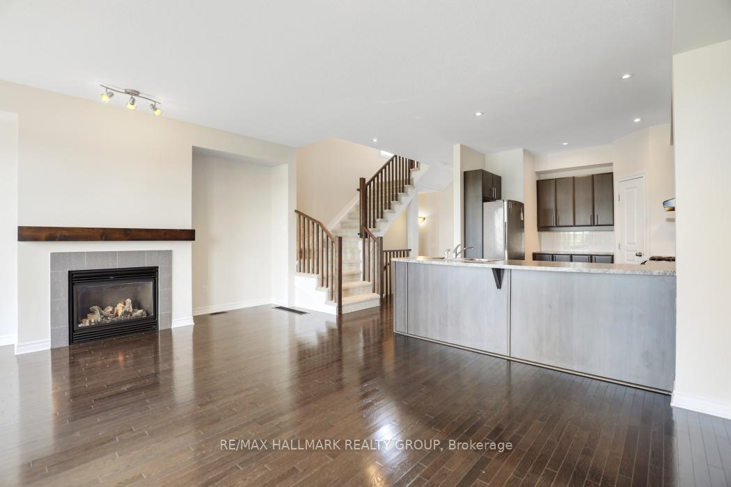Photo 13 of 68 Nutting Crescent, Ottawa, Riverside South/Gloucester Glen — HOMEH