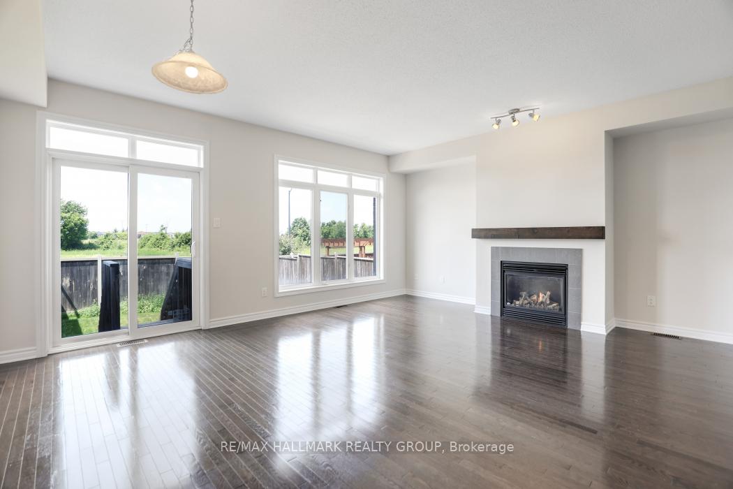 Photo 14 of 68 Nutting Crescent, Ottawa, Riverside South/Gloucester Glen — HOMEH