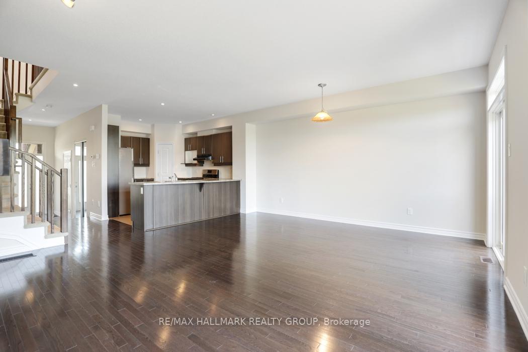 Photo 17 of 68 Nutting Crescent, Ottawa, Riverside South/Gloucester Glen — HOMEH
