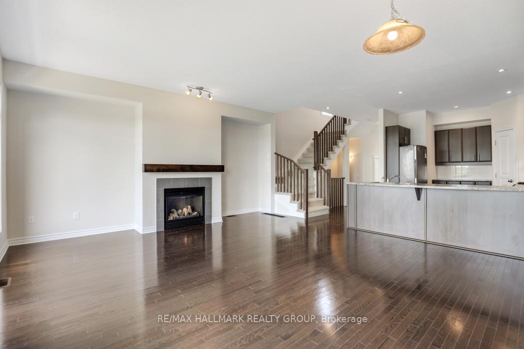 Photo 18 of 68 Nutting Crescent, Ottawa, Riverside South/Gloucester Glen — HOMEH