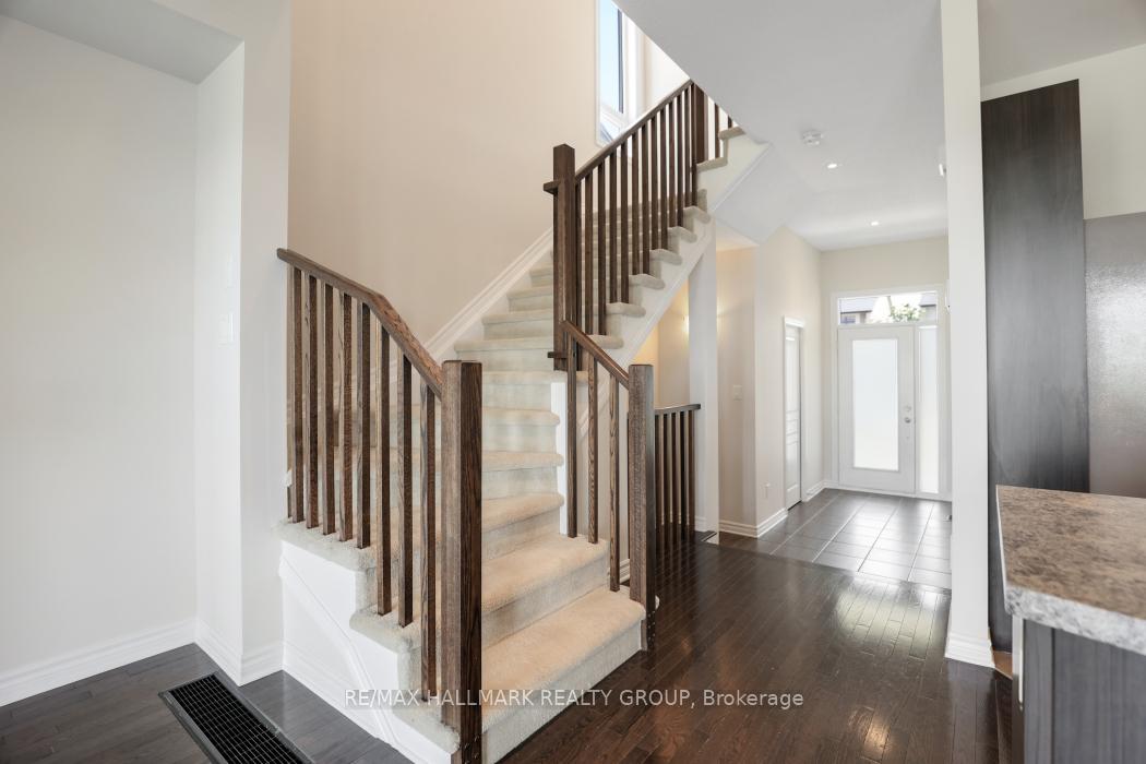 Photo 19 of 68 Nutting Crescent, Ottawa, Riverside South/Gloucester Glen — HOMEH
