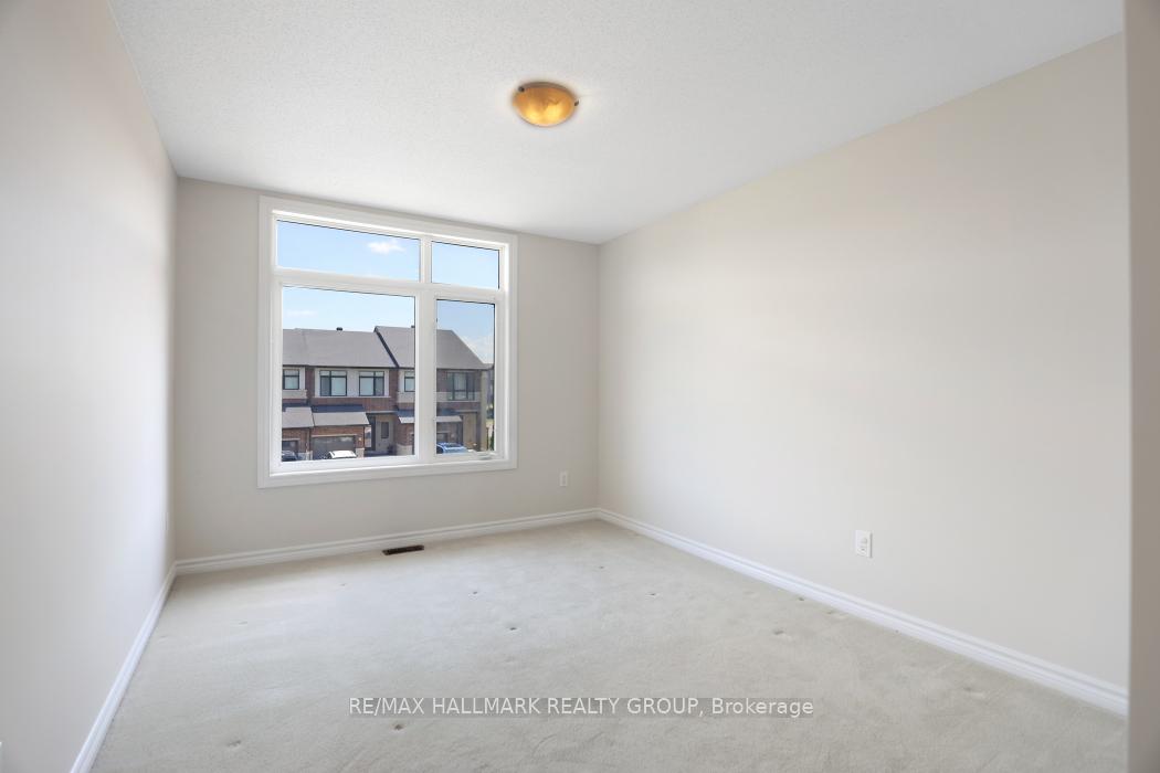 Photo 26 of 68 Nutting Crescent, Ottawa, Riverside South/Gloucester Glen — HOMEH