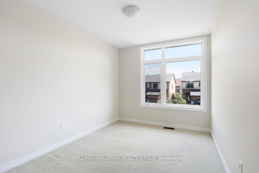 Photo 29 of 68 Nutting Crescent, Ottawa, Riverside South/Gloucester Glen — HOMEH
