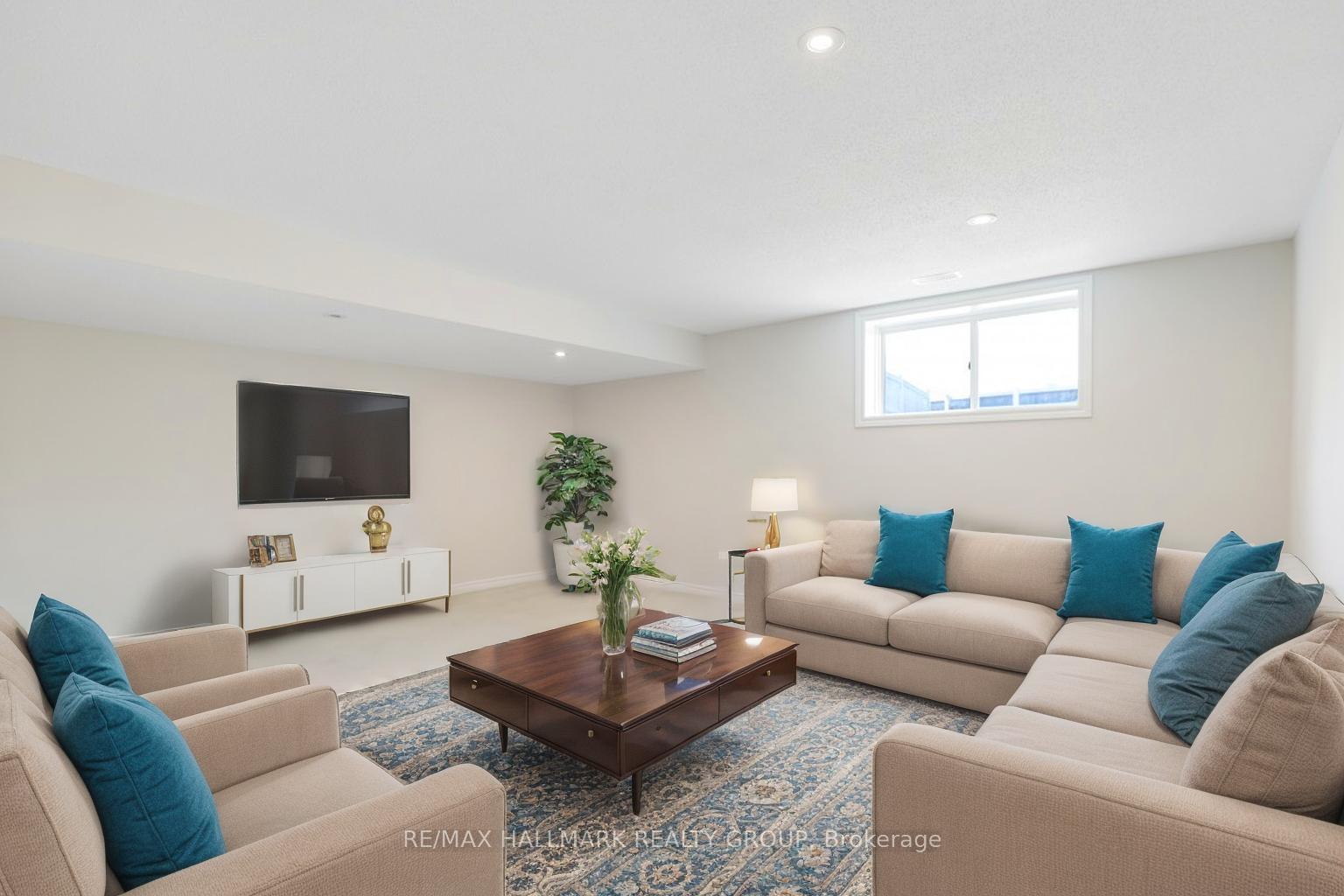 Photo 31 of 68 Nutting Crescent, Ottawa, Riverside South/Gloucester Glen — HOMEH