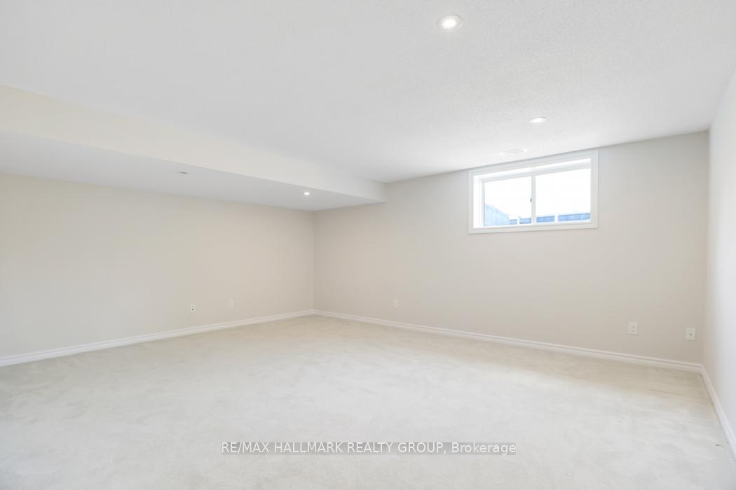 Photo 32 of 68 Nutting Crescent, Ottawa, Riverside South/Gloucester Glen — HOMEH