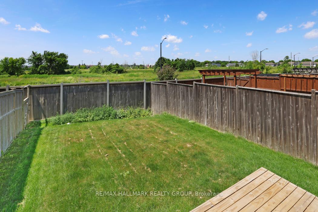 Photo 34 of 68 Nutting Crescent, Ottawa, Riverside South/Gloucester Glen — HOMEH
