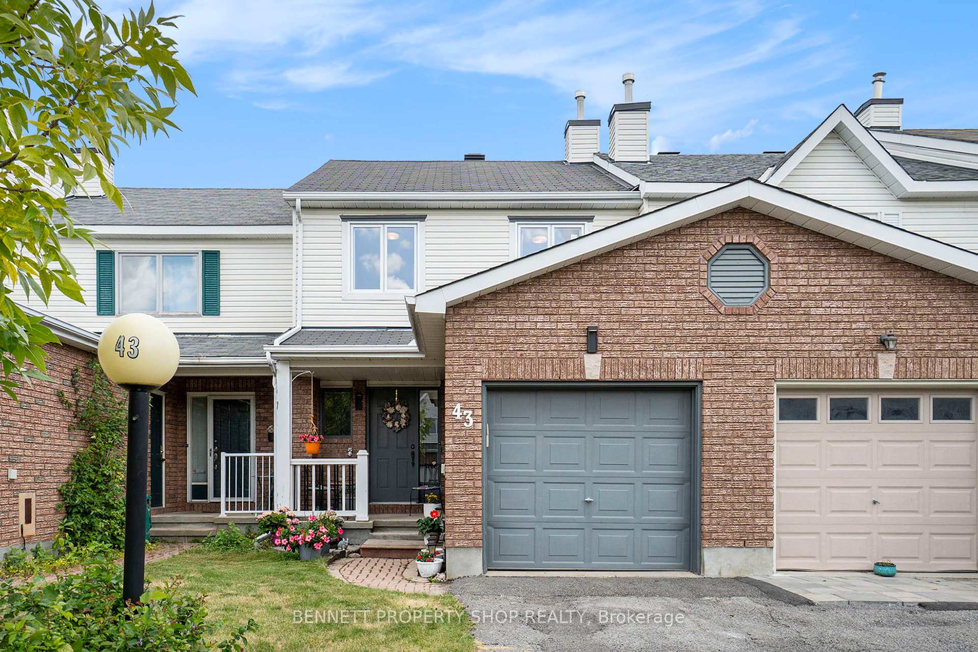 Photo 1 of 43 Roblyn Way, Ottawa, Barrhaven East — HOMEH