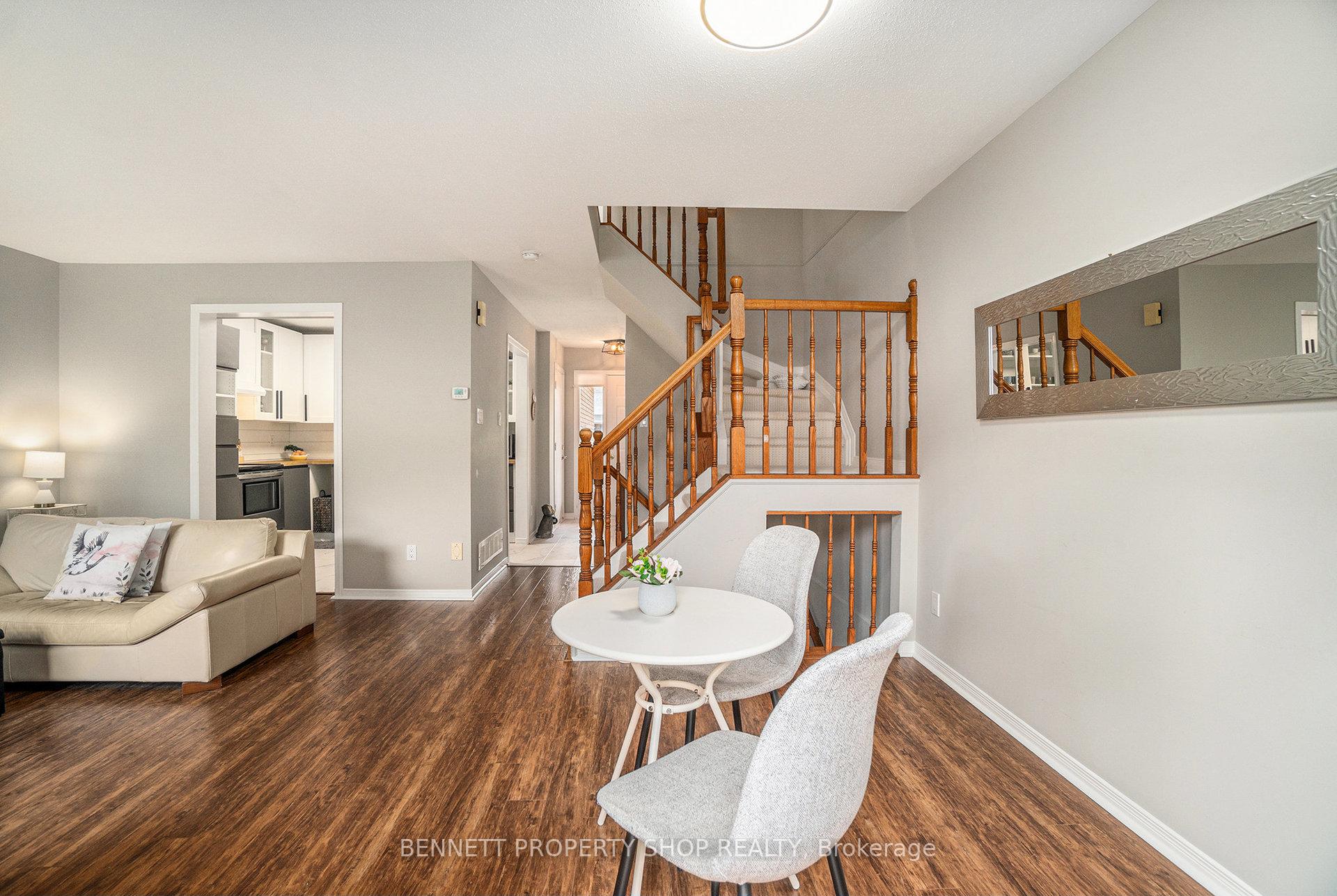 Photo 6 of 43 Roblyn Way, Ottawa, Barrhaven East — HOMEH