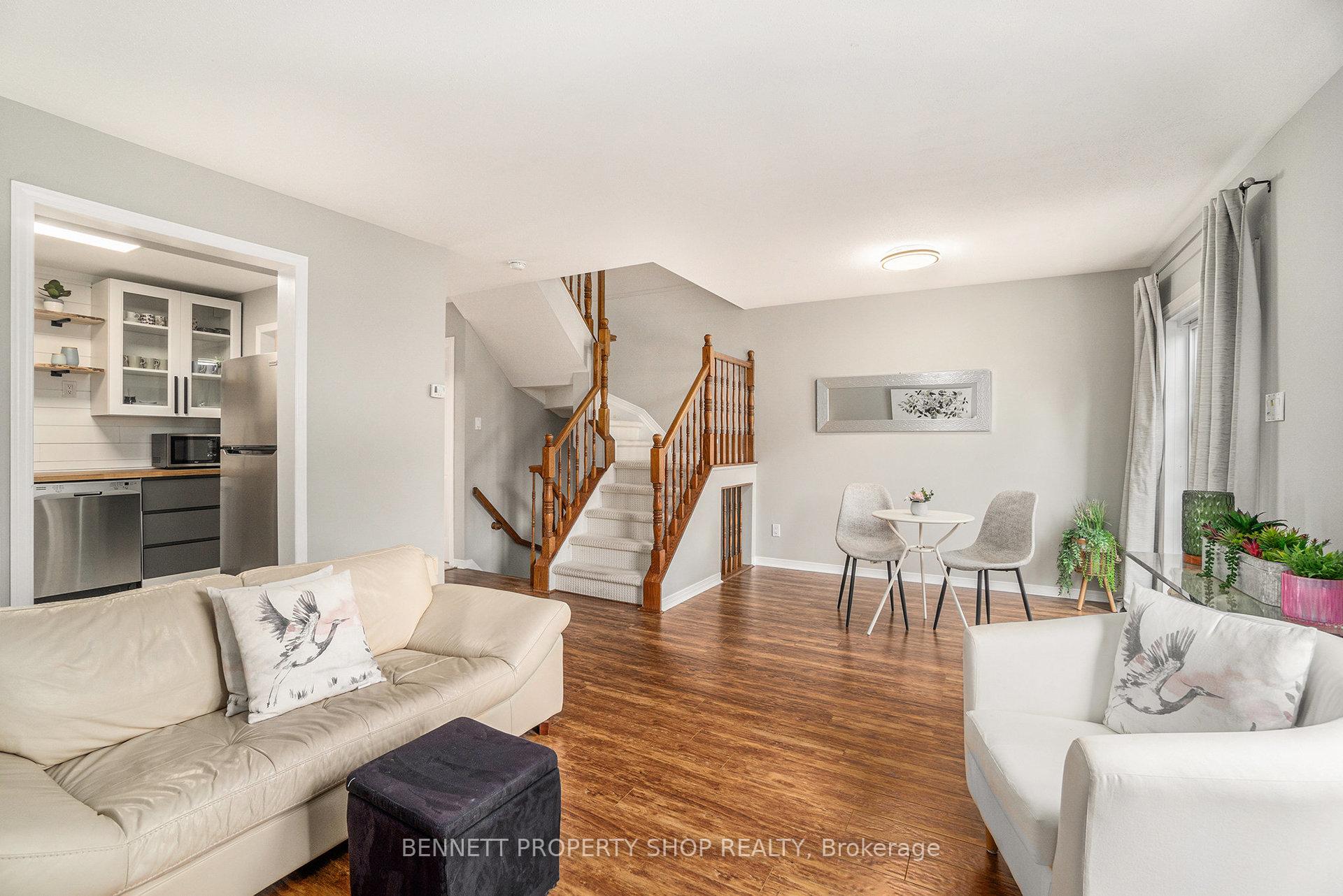 Photo 5 of 43 Roblyn Way, Ottawa, Barrhaven East — HOMEH