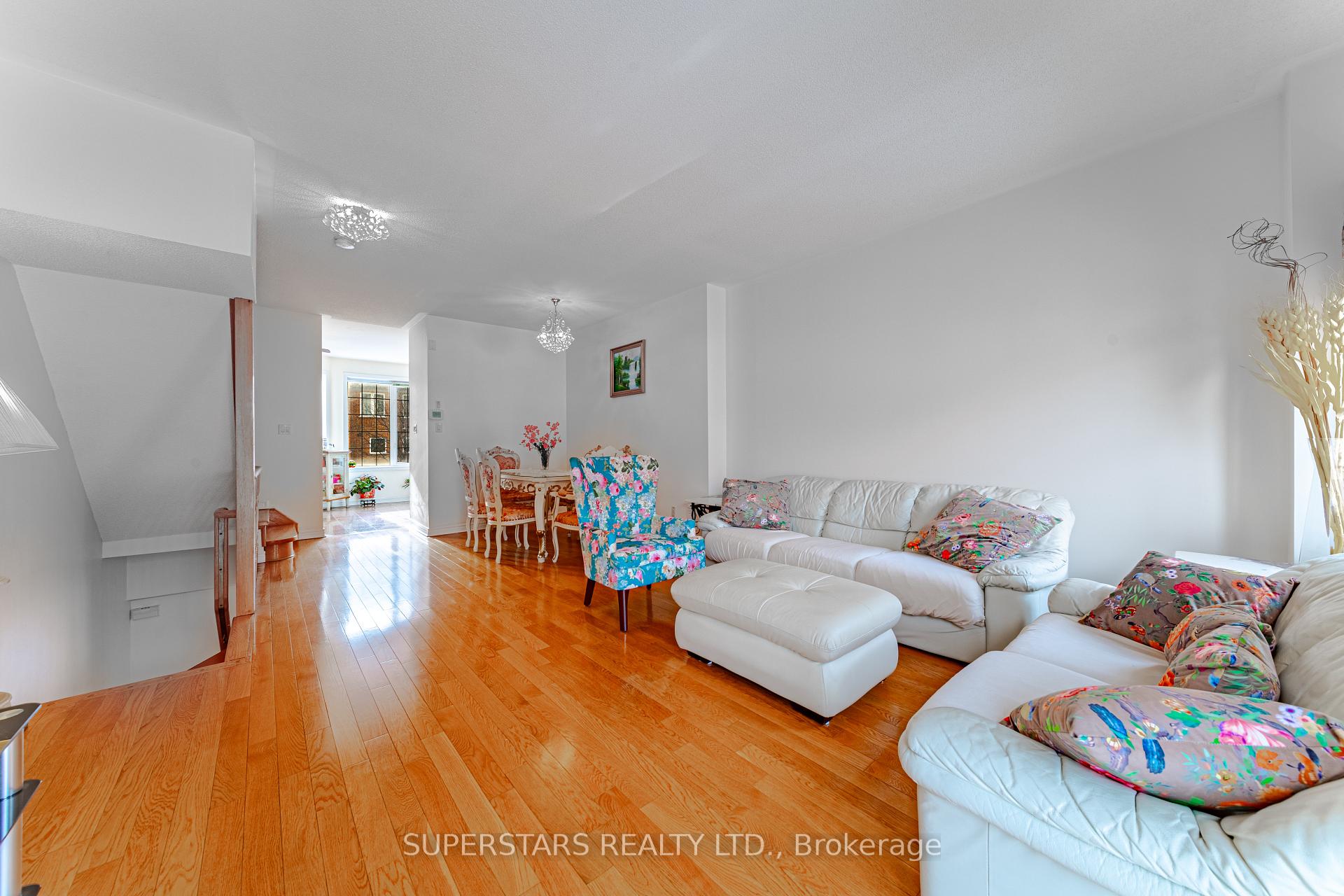 Photo 9 of 57 Leitchcroft Crescent, Markham, Commerce Valley — HOMEH