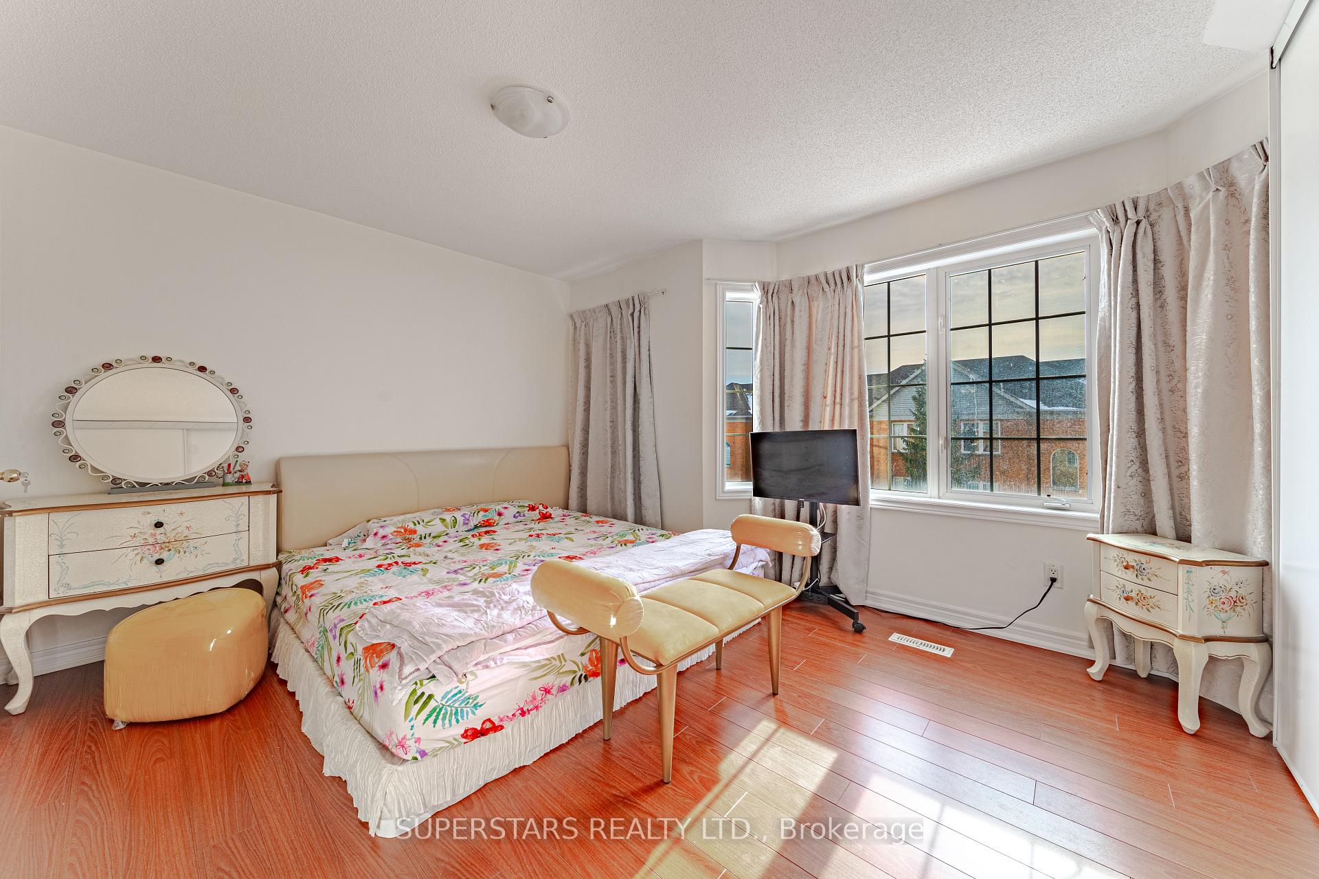 Photo 17 of 57 Leitchcroft Crescent, Markham, Commerce Valley — HOMEH
