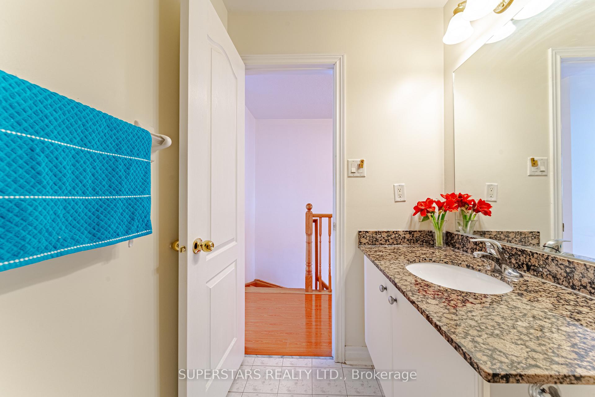Photo 20 of 57 Leitchcroft Crescent, Markham, Commerce Valley — HOMEH