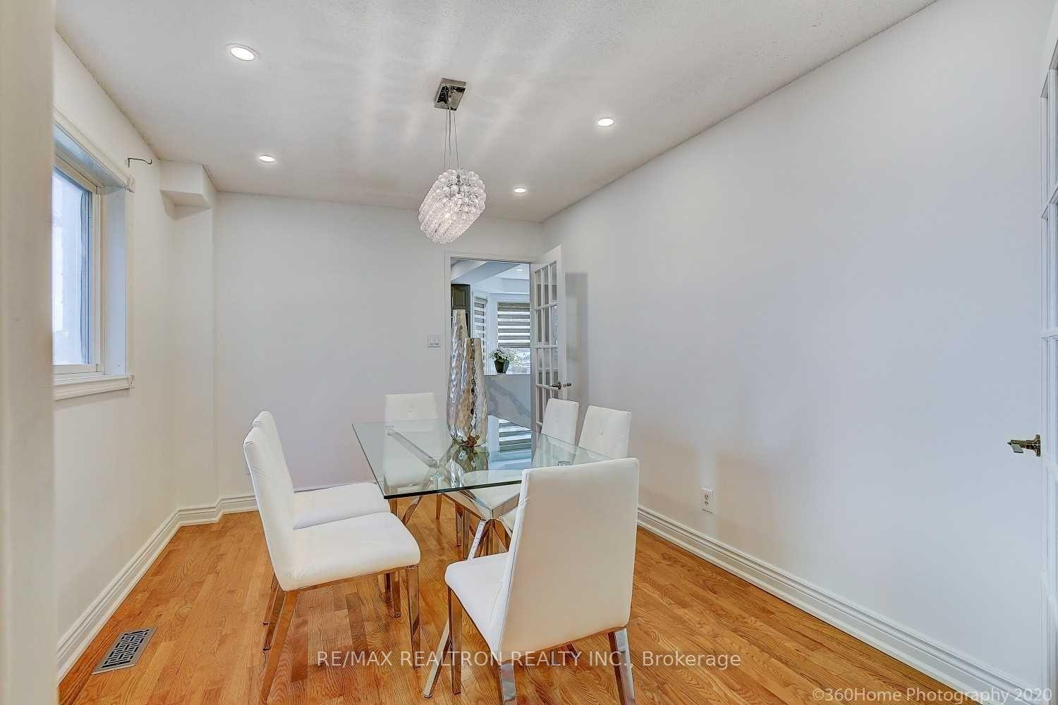 Photo 4 of 32 Bluebell Crescent E, Whitby, Lynde Creek — HOMEH