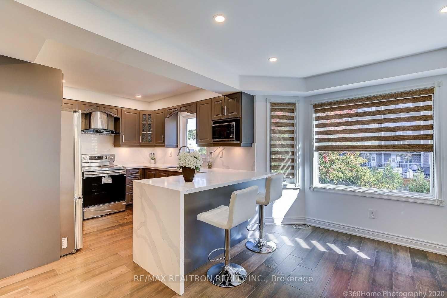 Photo 5 of 32 Bluebell Crescent E, Whitby, Lynde Creek — HOMEH