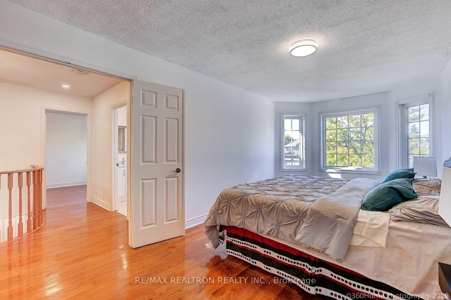 Photo 9 of 32 Bluebell Crescent E, Whitby, Lynde Creek — HOMEH