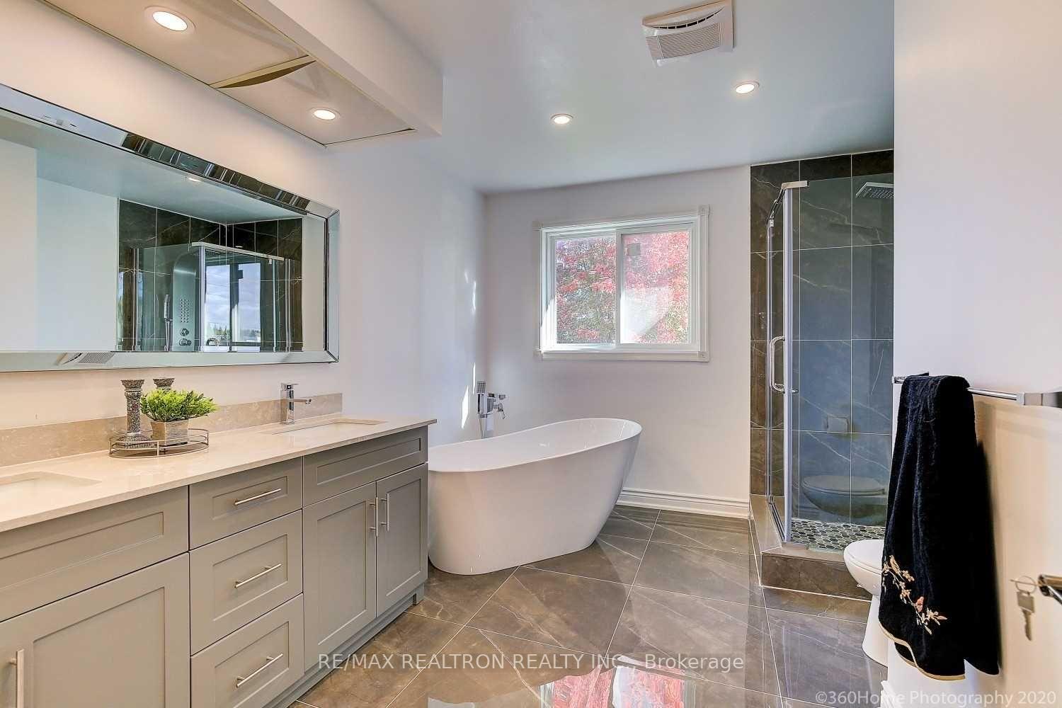 Photo 10 of 32 Bluebell Crescent E, Whitby, Lynde Creek — HOMEH