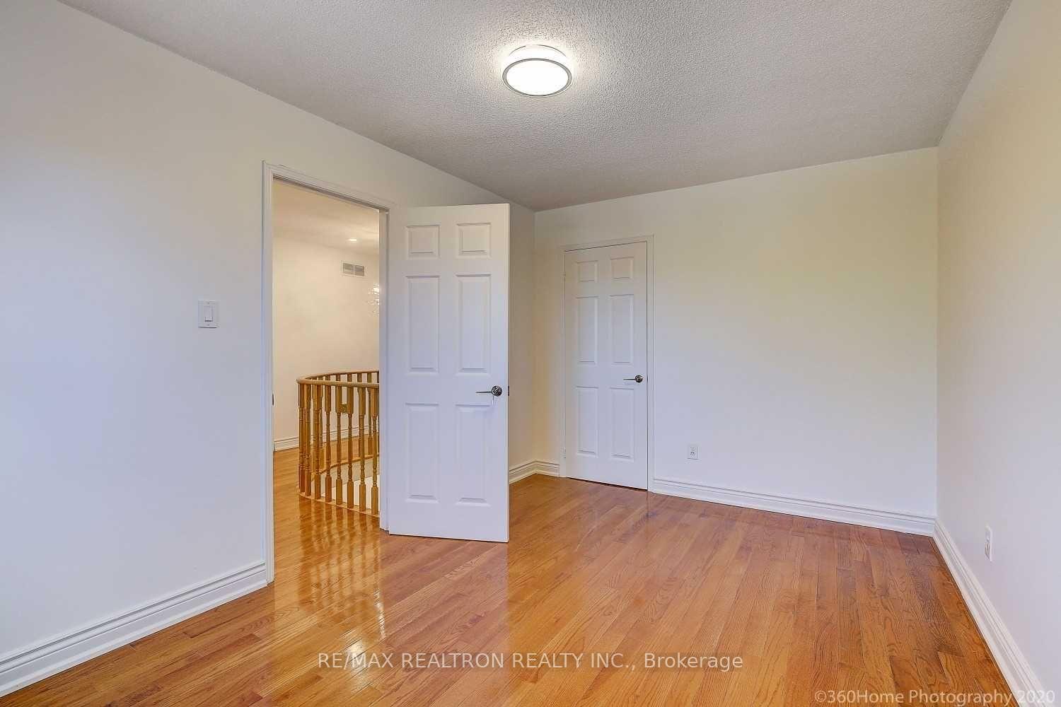 Photo 11 of 32 Bluebell Crescent E, Whitby, Lynde Creek — HOMEH