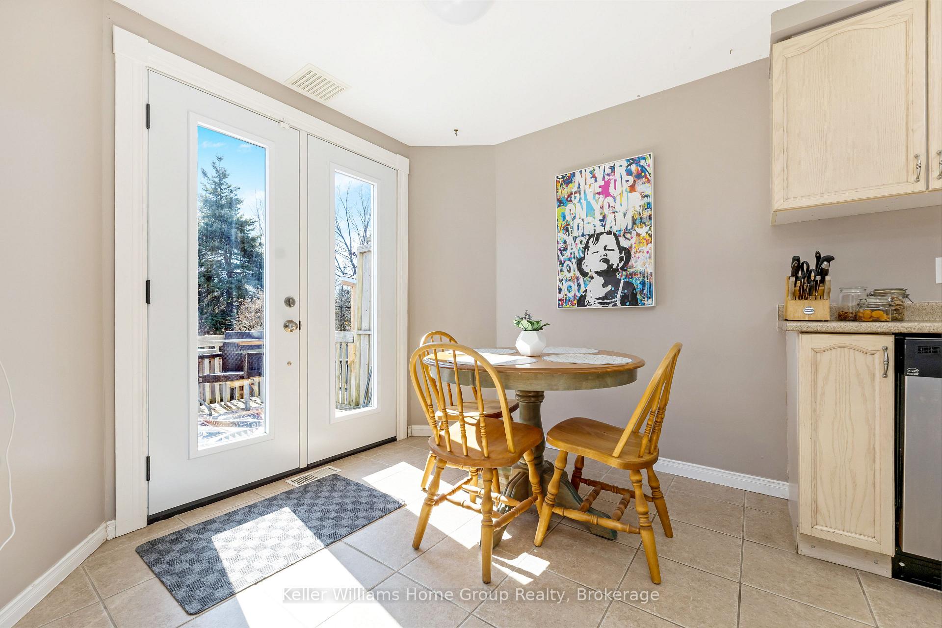 Photo 11 of 415 Downsview Place, Waterloo — HOMEH