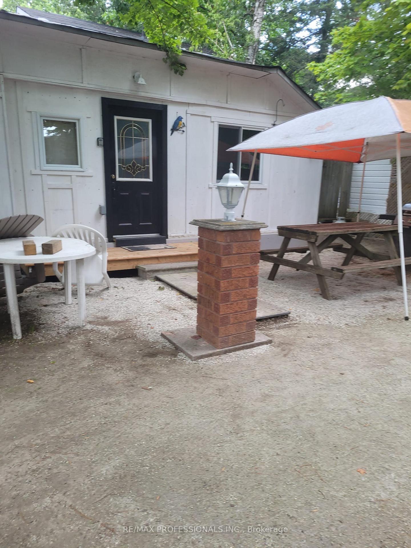 Photo 2 of 63 Beck Street, Wasaga Beach — HOMEH