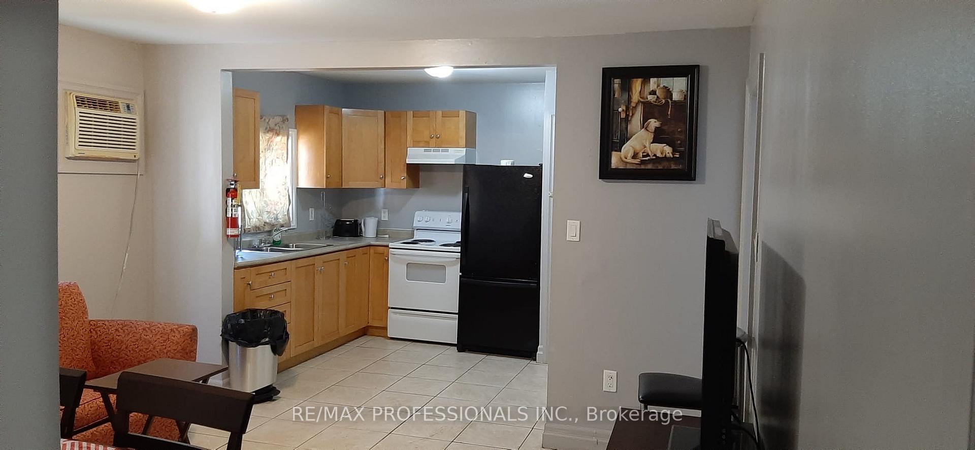 Photo 4 of 63 Beck Street, Wasaga Beach — HOMEH
