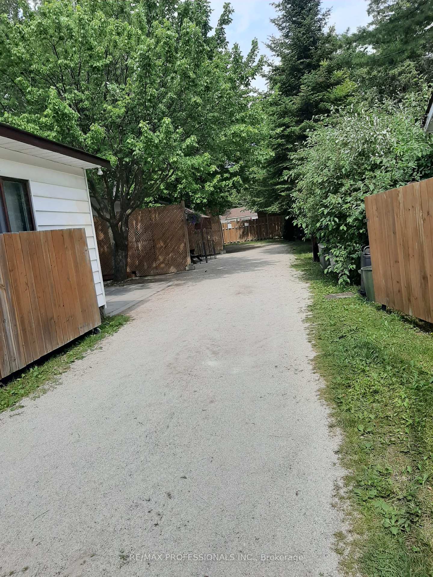 Photo 9 of 63 Beck Street, Wasaga Beach — HOMEH