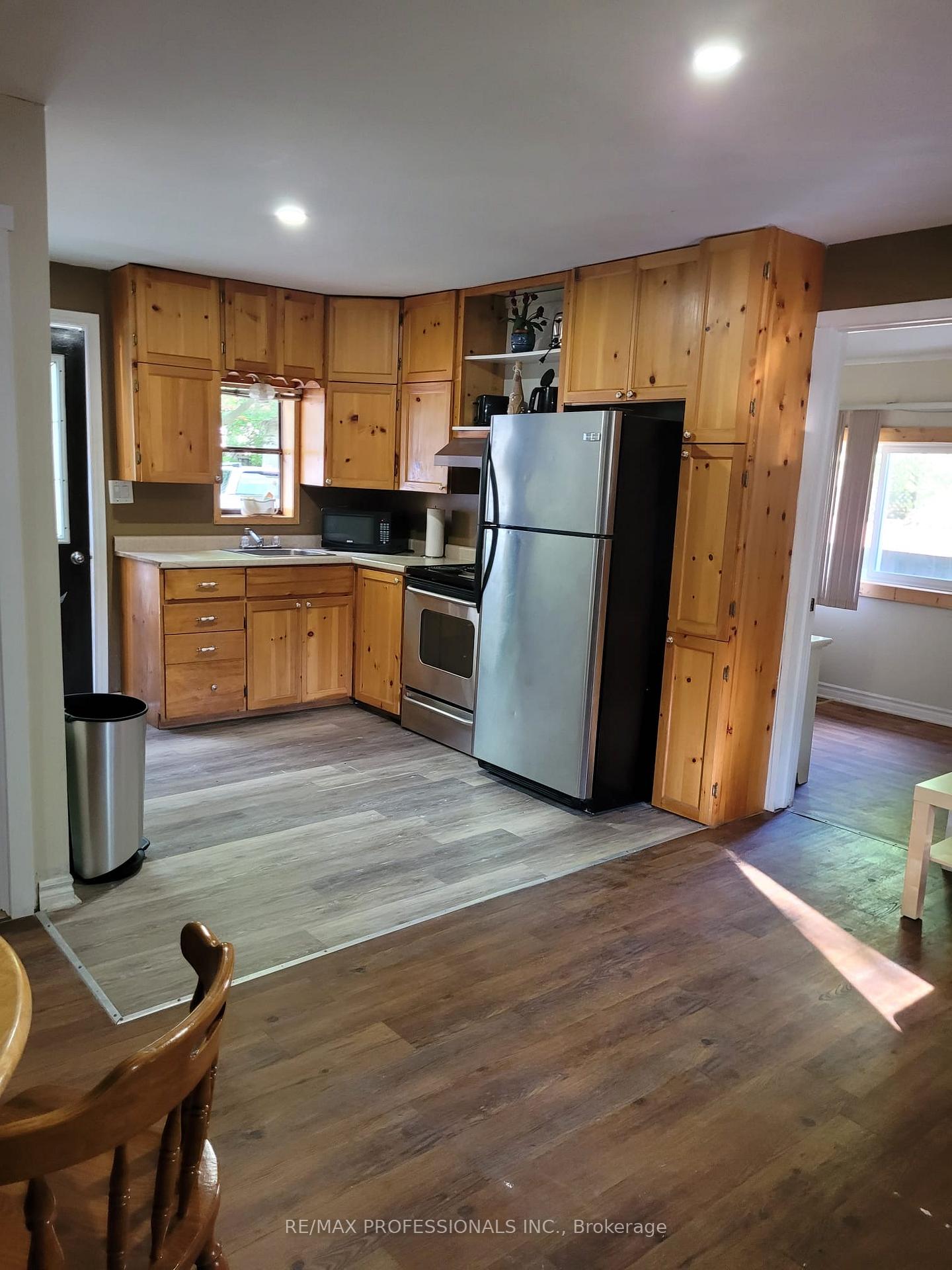 Photo 11 of 63 Beck Street, Wasaga Beach — HOMEH