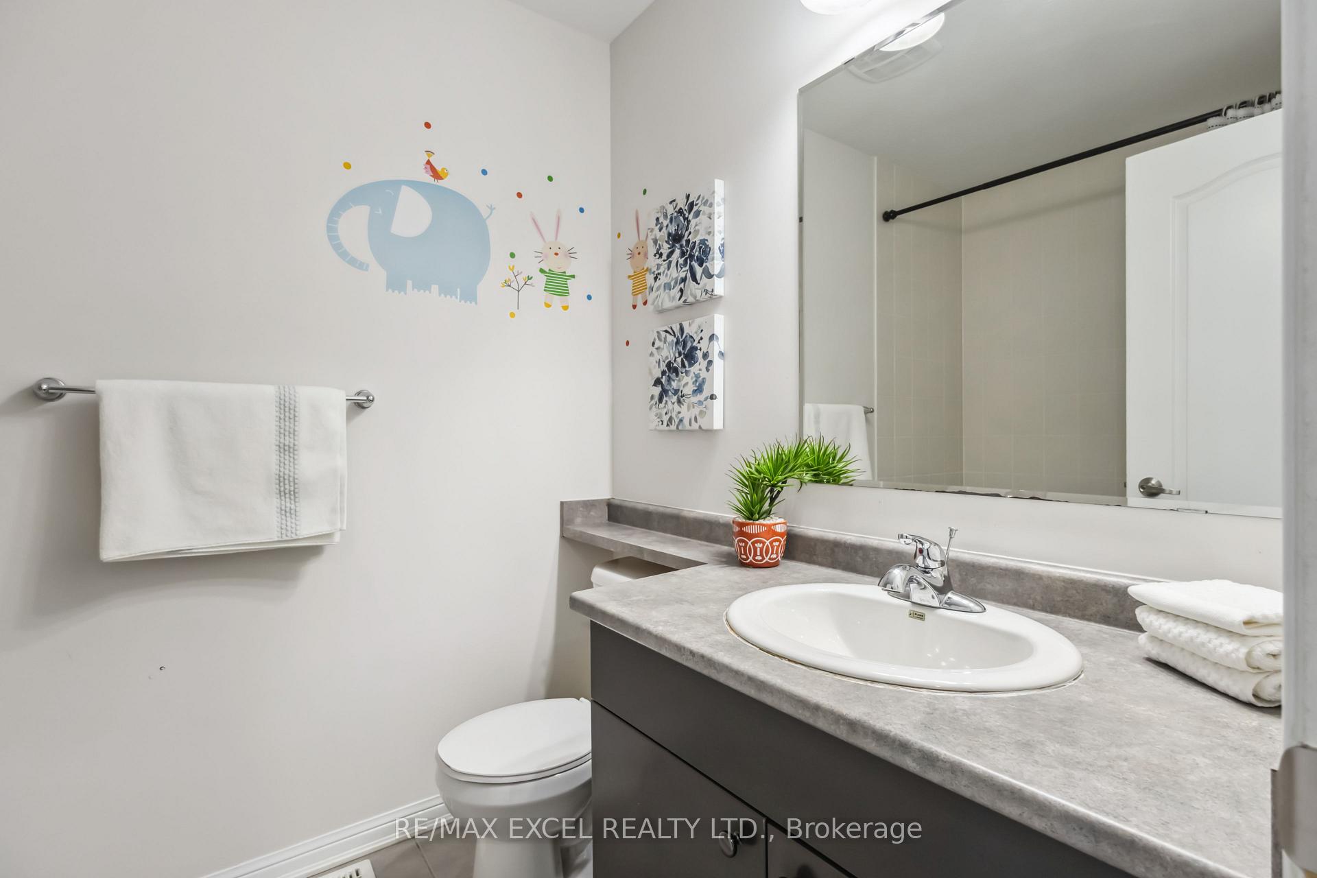 Photo 10 of 78 Terry Fox Street, Markham, Cornell — HOMEH