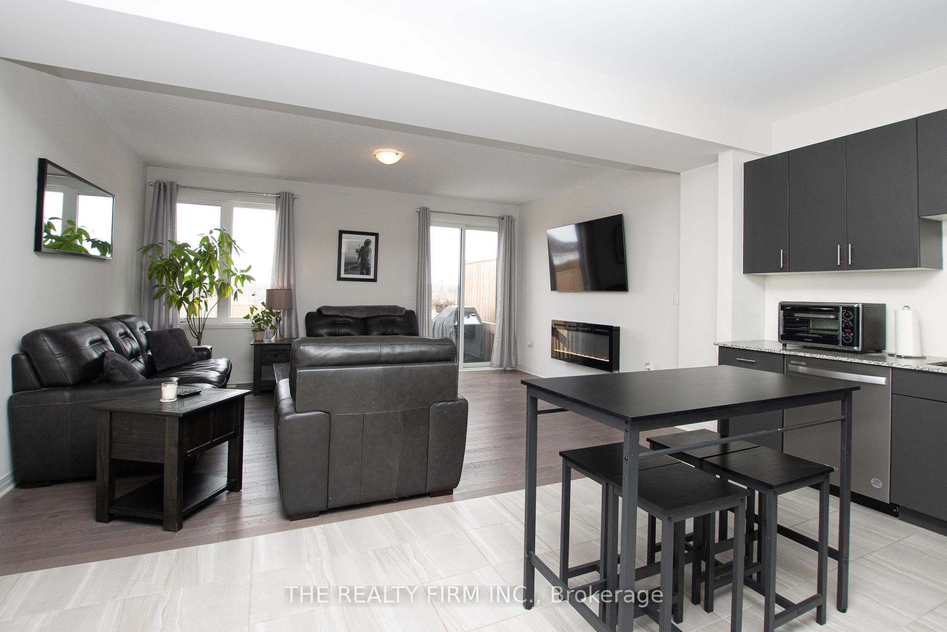 Photo 12 of 78 Middleton Street, Zorra, Thamesford — HOMEH